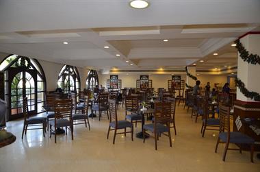 02 Holiday_Inn_Resort,_Goa_DSC7615_b_H600